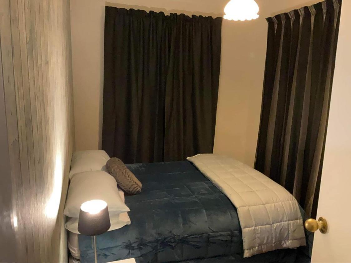 Bungalow On Centre Apartment Invercargill Bagian luar foto