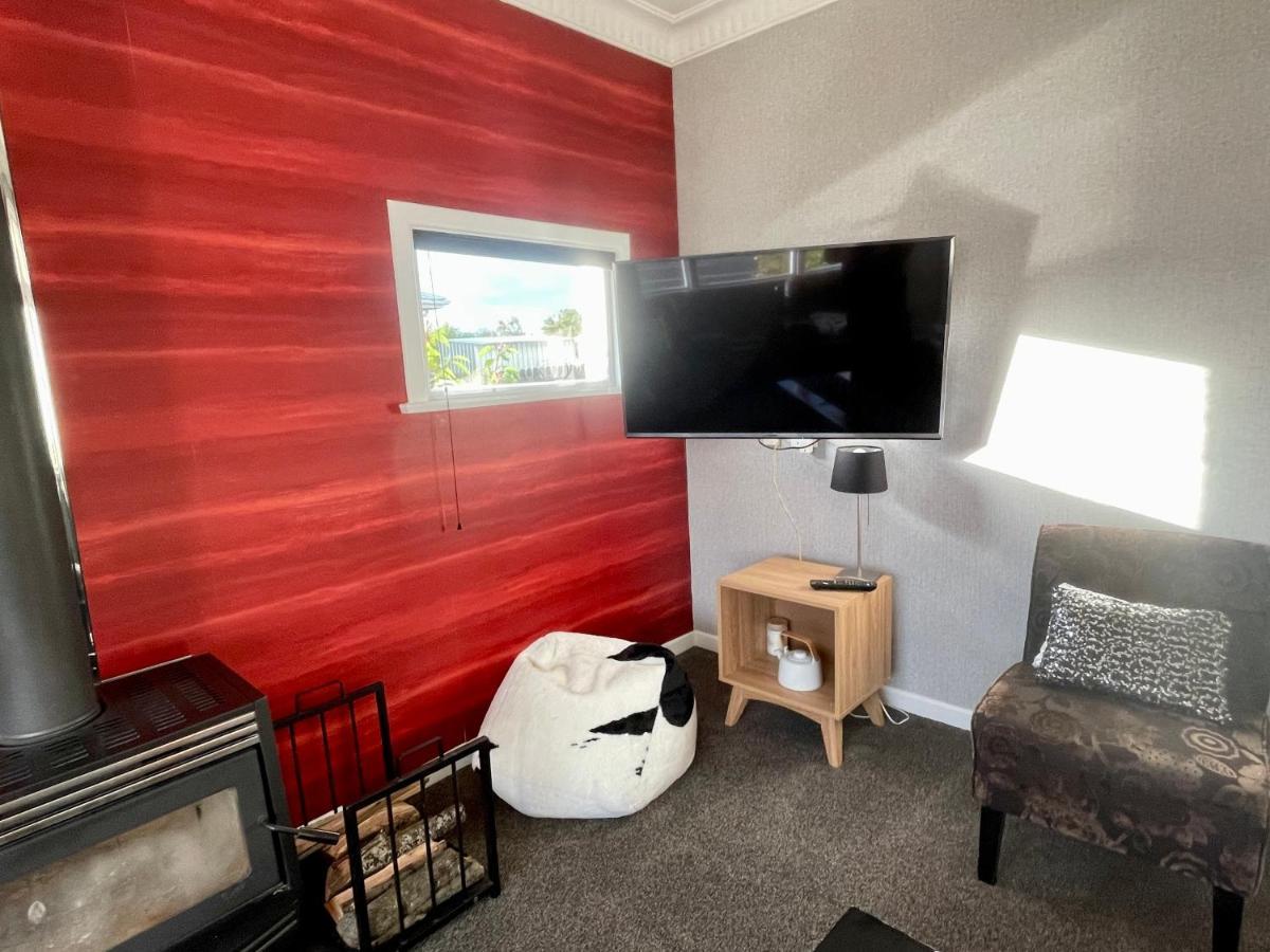 Bungalow On Centre Apartment Invercargill Bagian luar foto